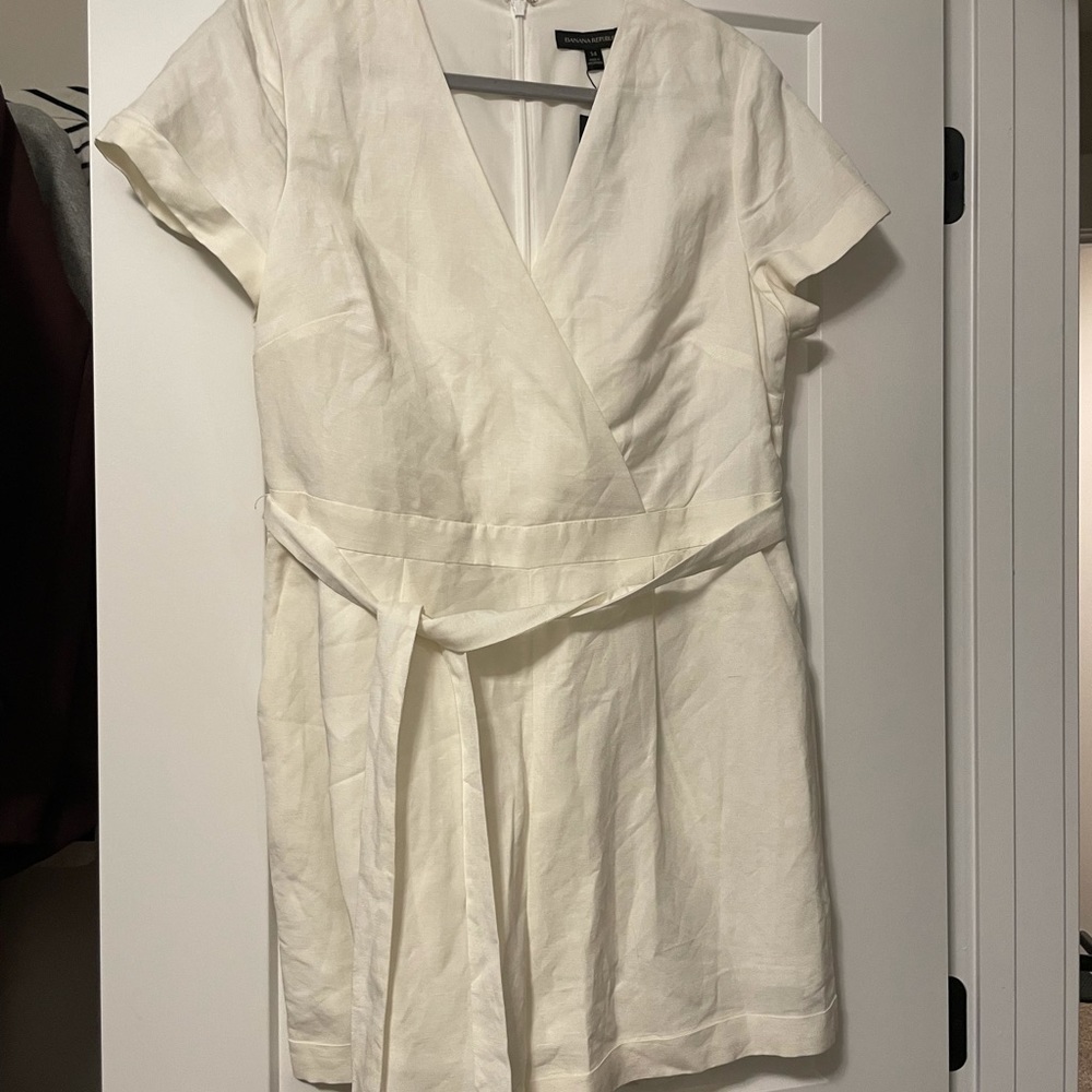 NWT Banana Republic Ivory Romper perfect for bride or bride to be!